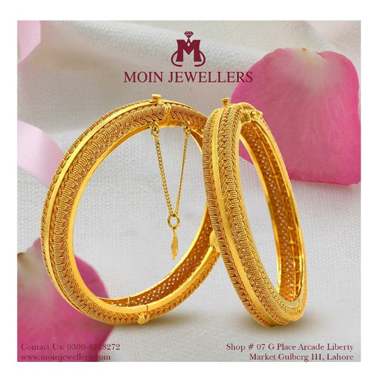 Gold Bracelet and Modern Design